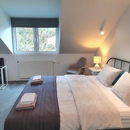 Loft 85 M2 Wilanow Krolewski Self Checkin Warszawa Exteriör bild