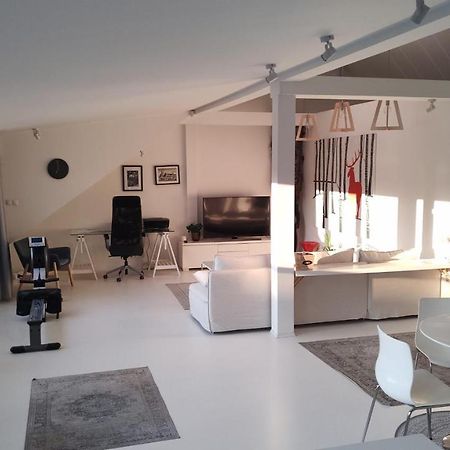 Loft 85 M2 Wilanow Krolewski Self Checkin Warszawa Exteriör bild