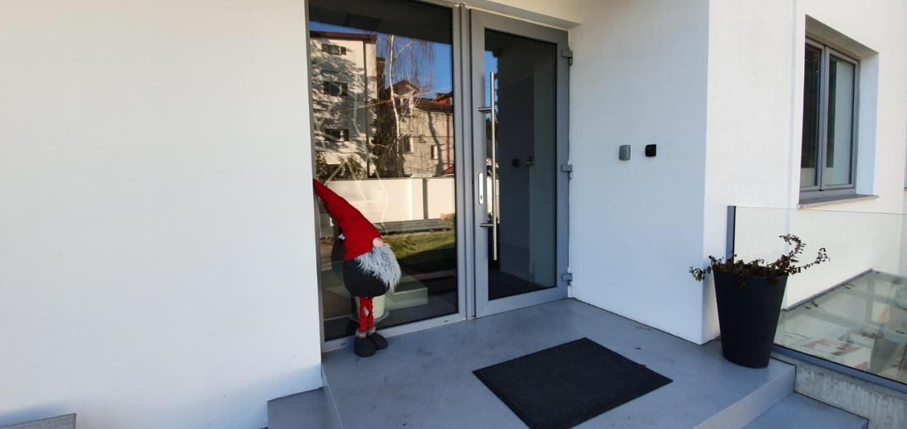 Loft 85 M2 Wilanow Krolewski Self Checkin Warszawa Exteriör bild