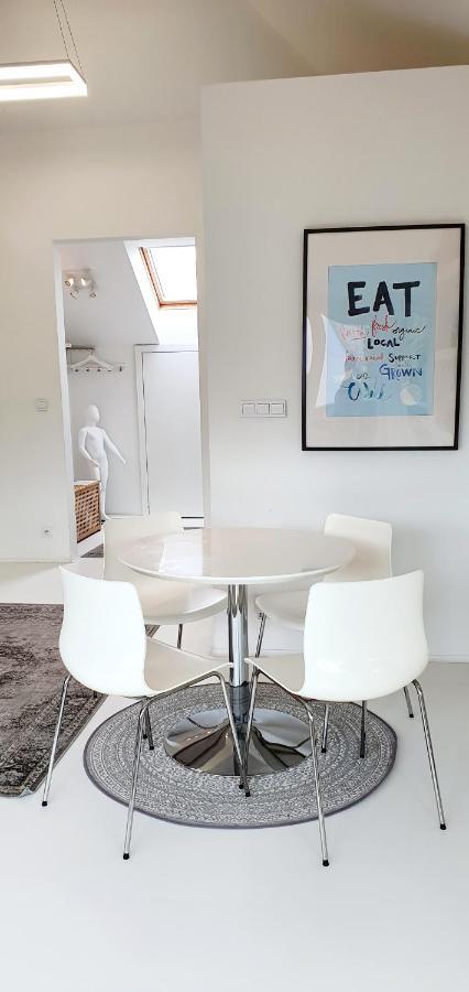 Loft 85 M2 Wilanow Krolewski Self Checkin Warszawa Exteriör bild