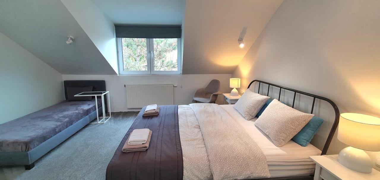 Loft 85 M2 Wilanow Krolewski Self Checkin Warszawa Exteriör bild